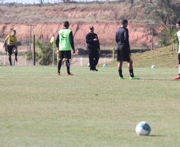 Após atividade no CT, Tigre inicia viagem