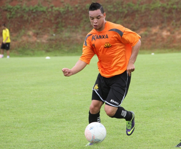 Atacante rescinde com o Criciúma