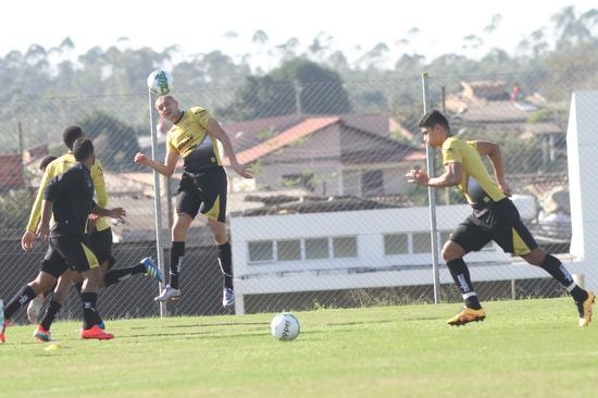 Atividade física e técnica no CT
