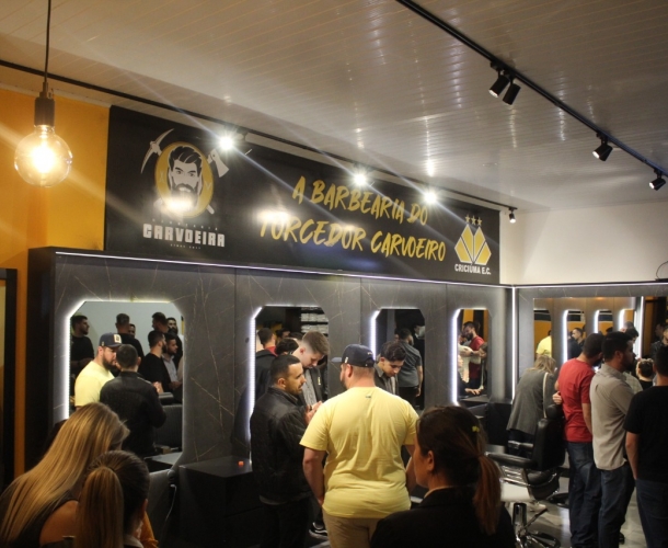 Barbearia Carvoeira inaugura no HH