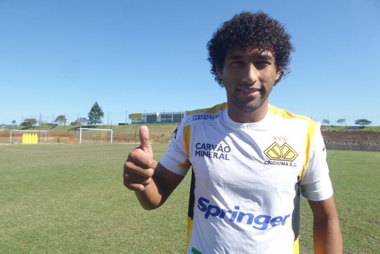 Criciúma contrata Willian Rocha