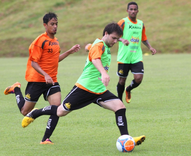 Criciúma empresta meia