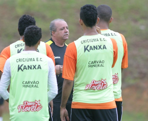 Criciúma encara o Avaí