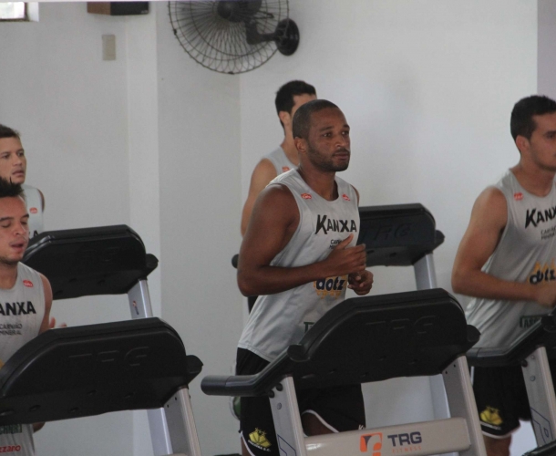 Criciúma enfrenta o Avaí