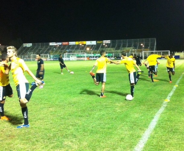 Criciúma enfrenta o Luverdense