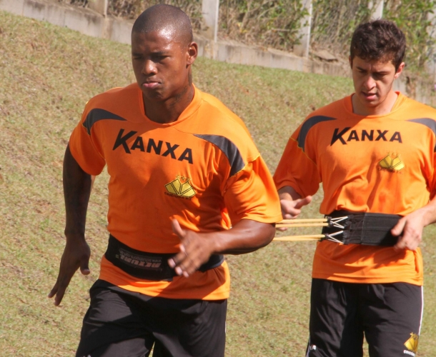 Criciúma faz trabalho de força em Sorocaba