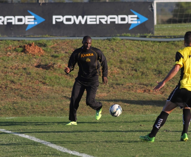 Criciúma faz treino físico e técnico