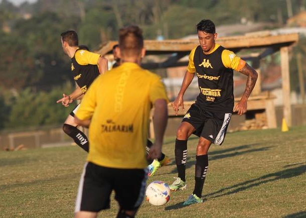 Criciúma faz treino movimentado no CT