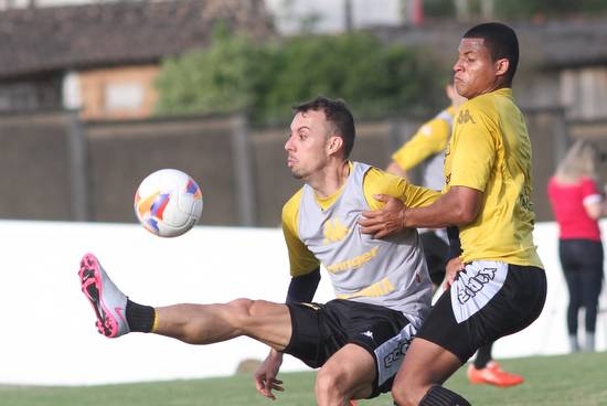 Criciúma realiza trabalho forte no CT