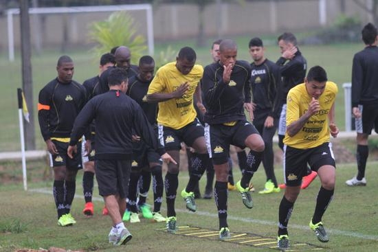 Criciúma realiza treino técnico e de força