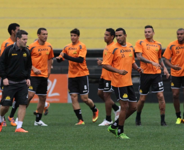 Criciúma recebe a Portuguesa