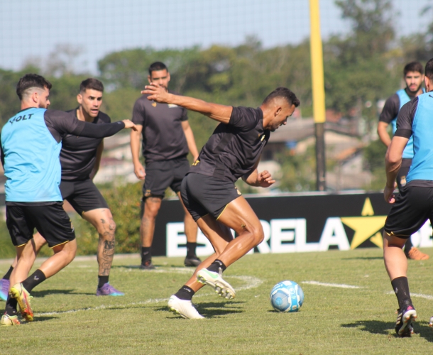 Criciúma recebe o ABC no Heriberto Hülse 