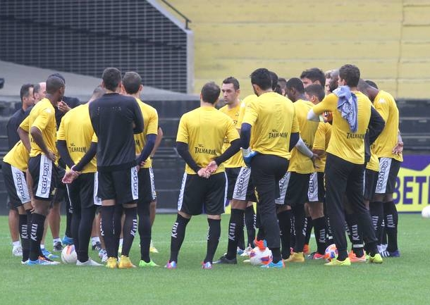 Criciúma recebe o América-MG