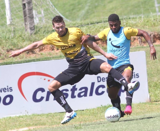 Criciúma recebe o Ceará