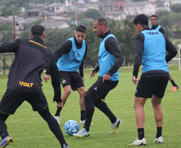 Criciúma recebe o Vitória no HH 