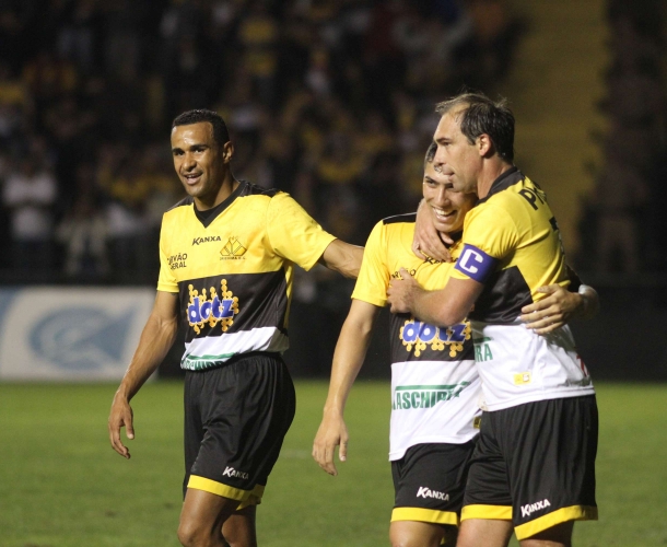 Criciúma supera o Fluminense