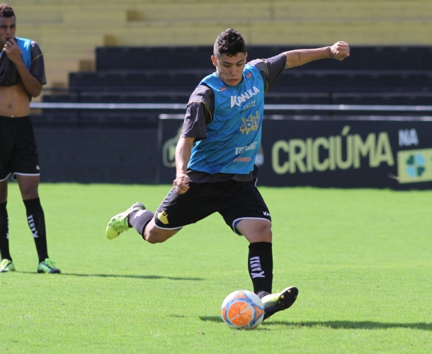 Criciúma treina antes de viagem a Joinville