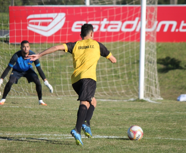 Criciúma treina com intensidade no CT