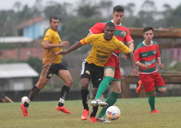 Criciúma vence jogo treino no CT