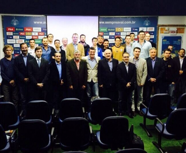 Diretor médico do Criciúma realiza palestra