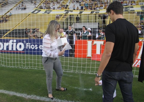 Homenagem e aplausos para Alexandre