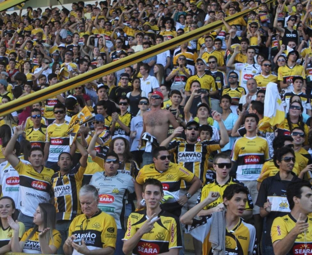 Ingressos da semifinal à venda no HH