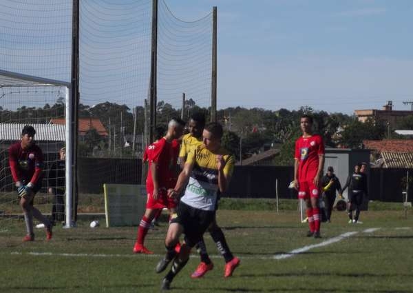 Juvenil do Tigre goleia o Inter de Lages