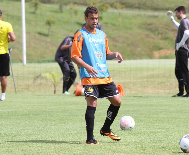 Laterais do Tigre são emprestados