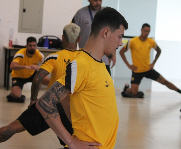 Manhã com treinamento na academia do CT