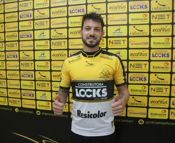 Meia é apresentado no Criciúma