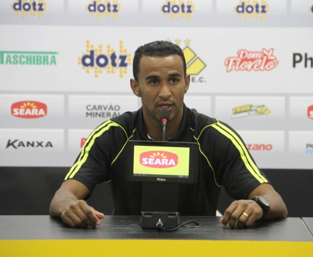 Melhor defesa: Serginho divide mérito com grupo