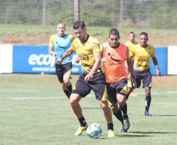 No CT, atletas treinam parte técnica e física
