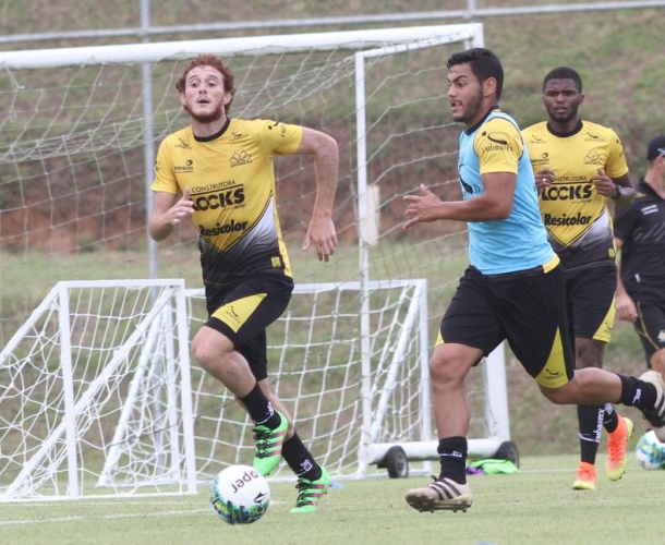No CT, grupo trabalha força e parte técnica