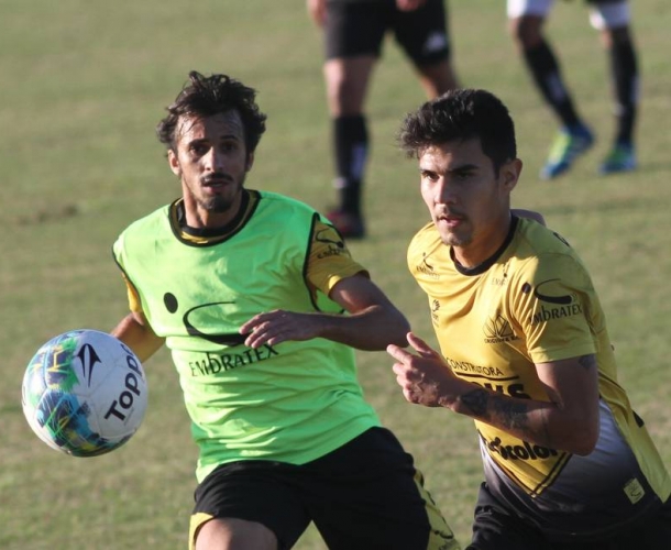Reapresentação com treino de força e tático