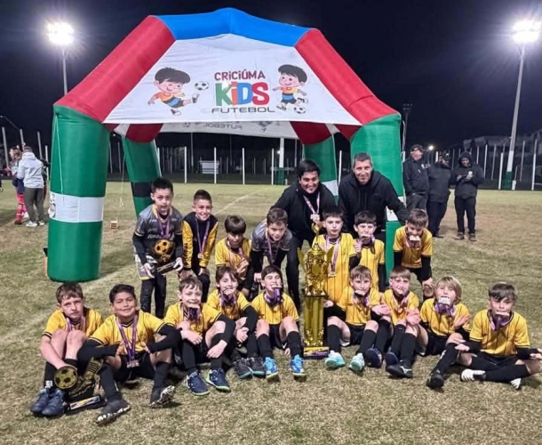 Sub-09 do Tigre é campeão do Criciúma Kids