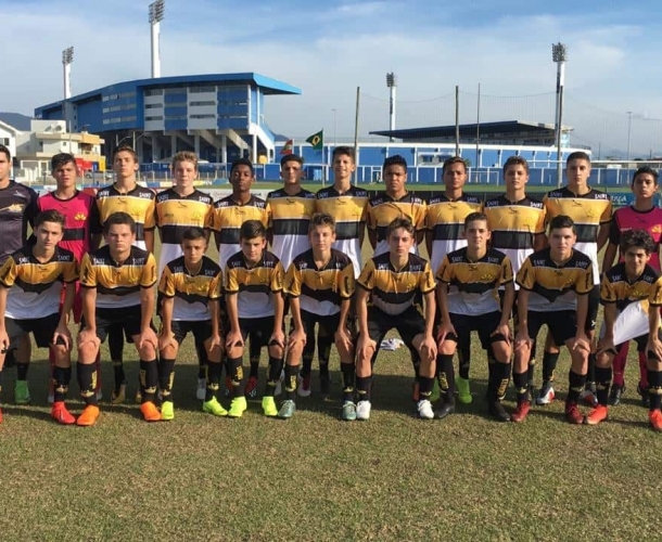 Sub-14 vence o Avaí e assume a liderança