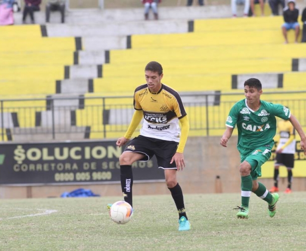 Sub-15 e Sub-17 fecham primeira fase na frente