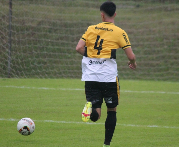 Sub-20 vence o Brusque fora de casa