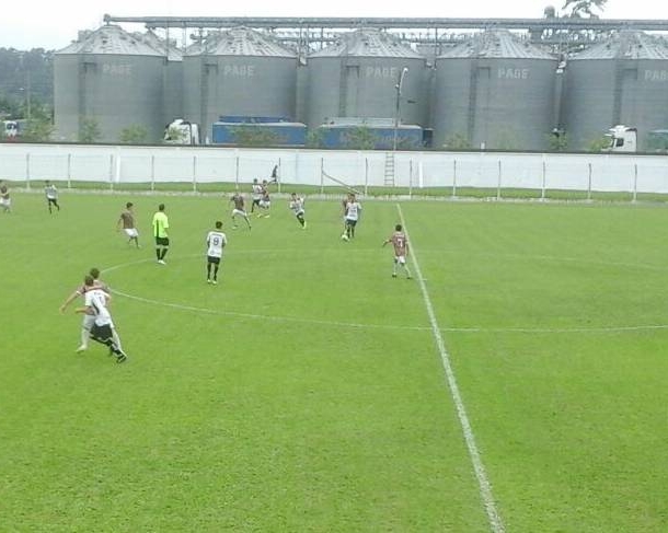 Sub-15 do Criciúma goleia em amistoso