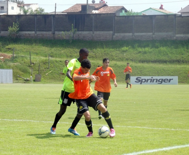 Sub-17 do Tigre perde jogo treino