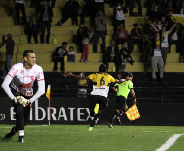 Tigre bate o Vila Nova-GO