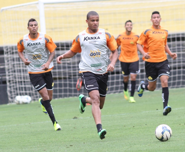 Tigre encara o Sport no Majestoso