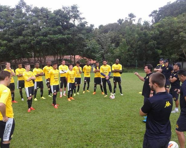 Tigre enfrenta o Sampaio Corrêa