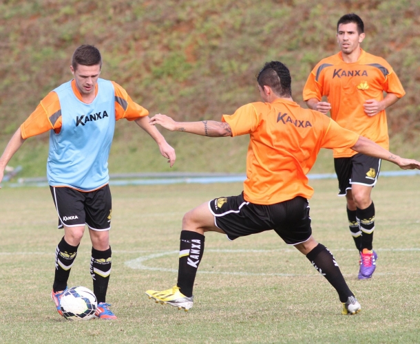 Tigre faz treino técnico e de academia