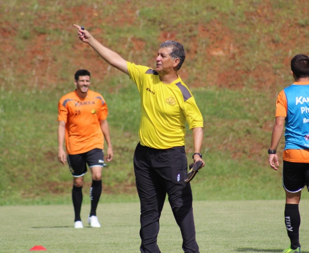 Tigre faz último treino antes do duelo de domingo