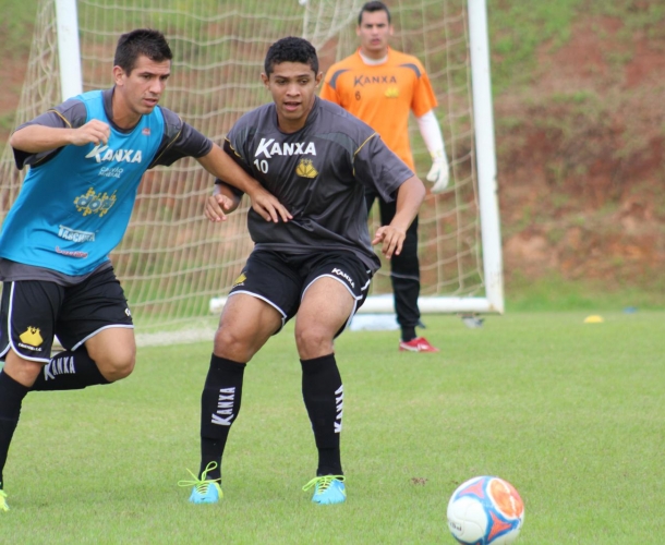 Tigre faz último treino antes do duelo de domingo