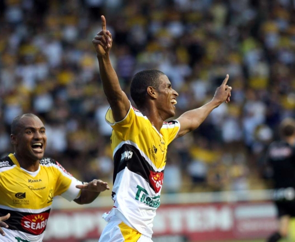 Tigre inicia 2013 com goleada