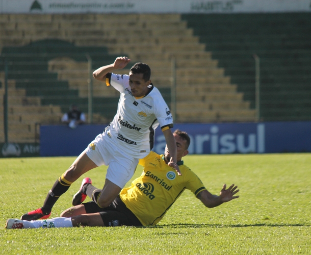 Tigre perde a invencibilidade na competição