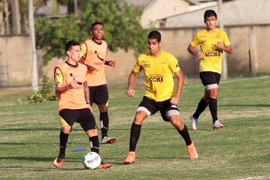 Tigre realiza trabalho tático com o Sub-20
