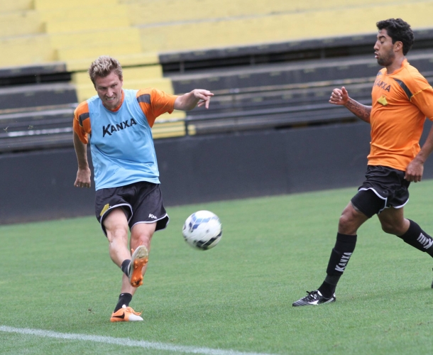 Tigre realiza treino coletivo no Majestoso